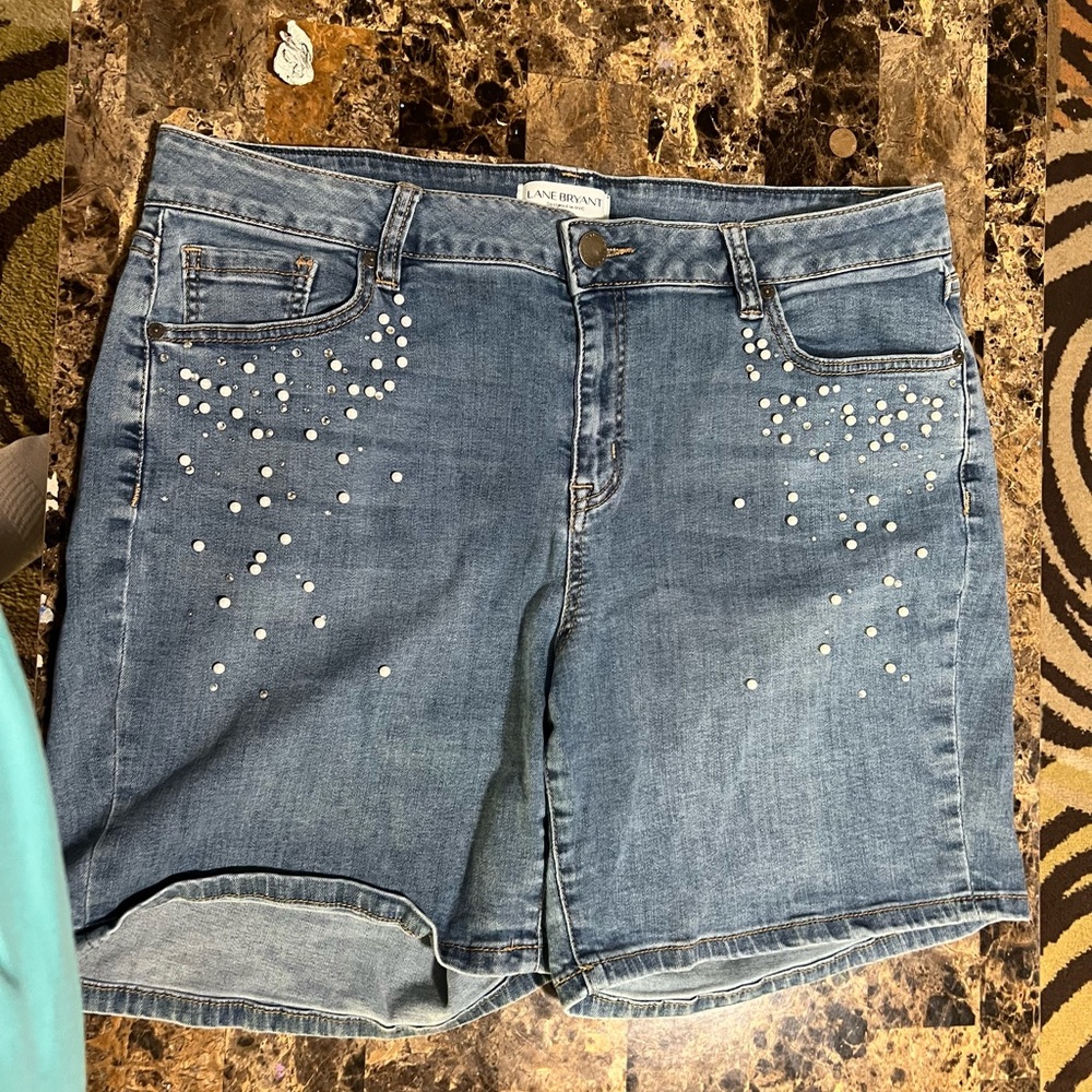 Mid rise midi short